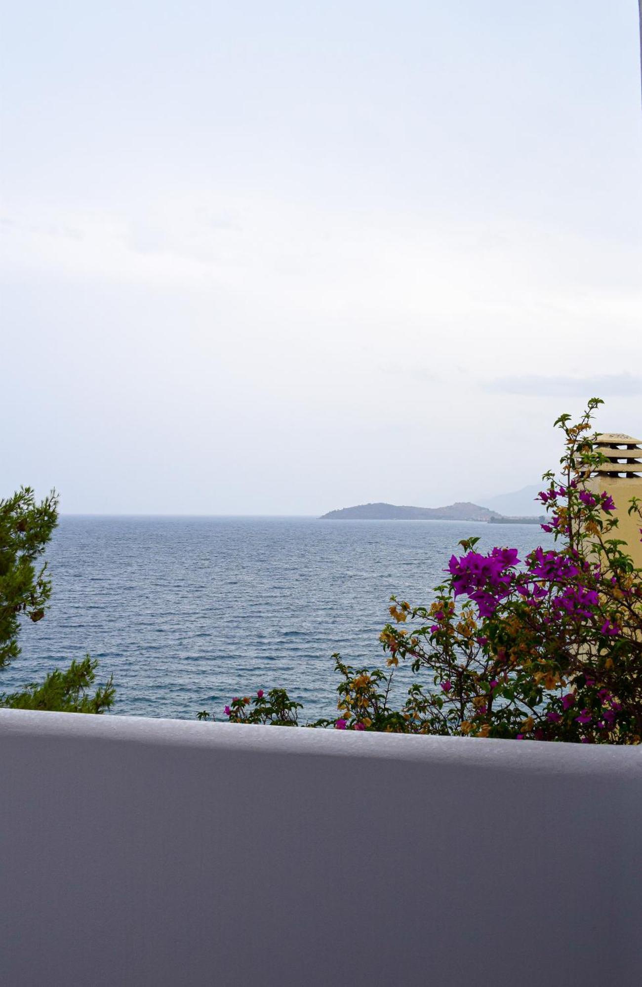 Muses Seaside Villas Parálion Ástros 外观 照片